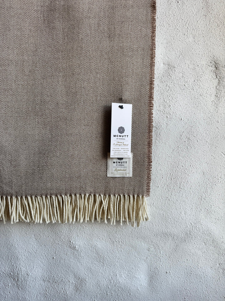 McNutt Throw supersoft spotted butterscotch