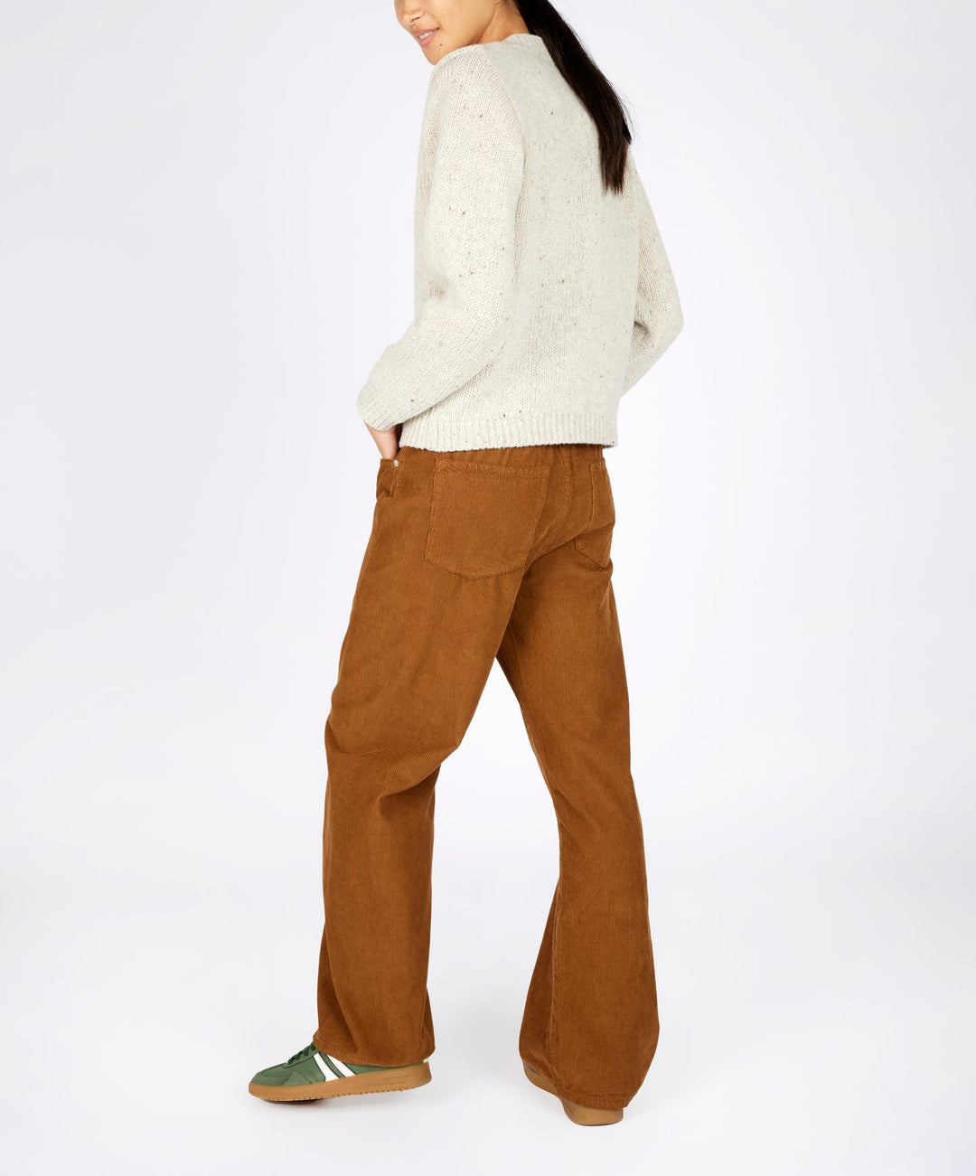 Cashmere blend Kayla V Neck Jumper in Chalk