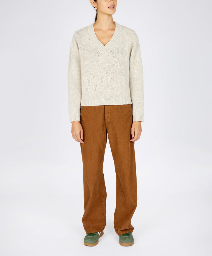 Cashmere blend Kayla V Neck Jumper in Chalk