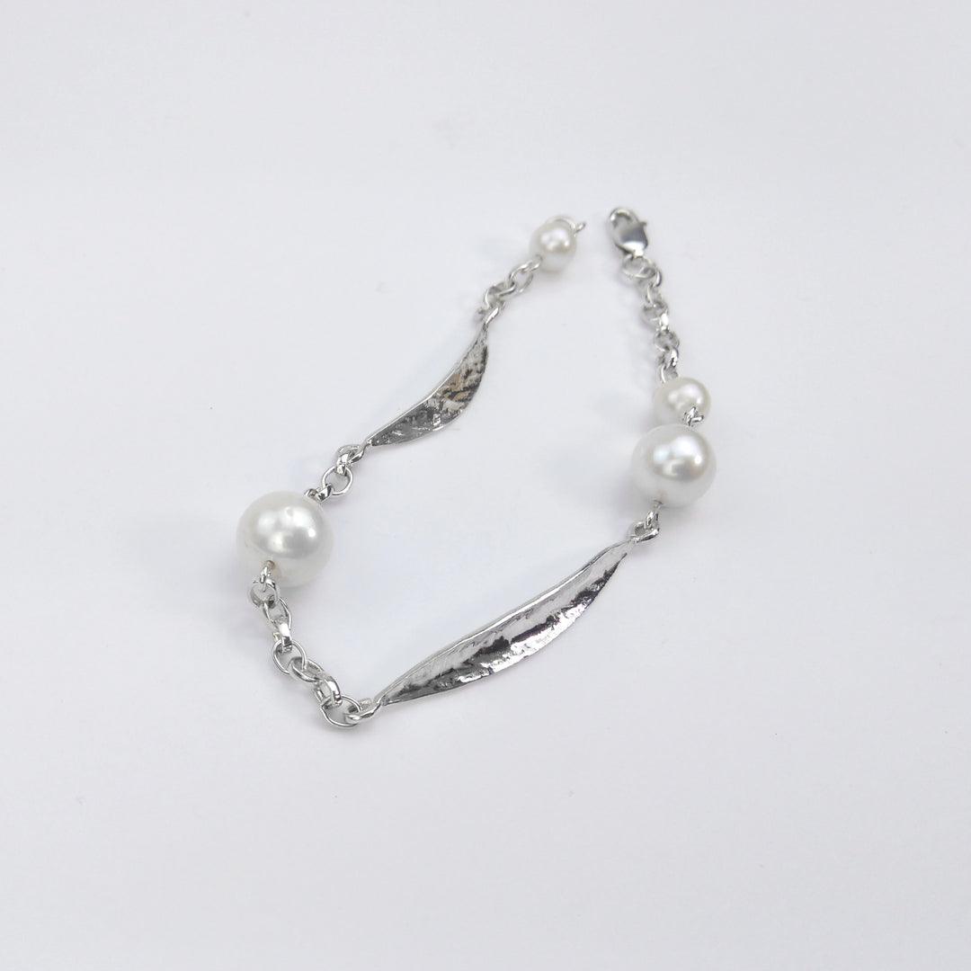 Leaf Bracelet with Bead & Pearl