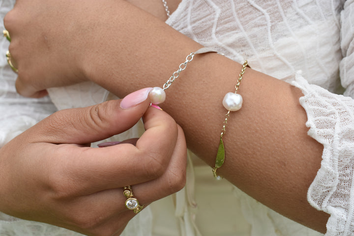 Leaf Bracelet with Bead & Pearl