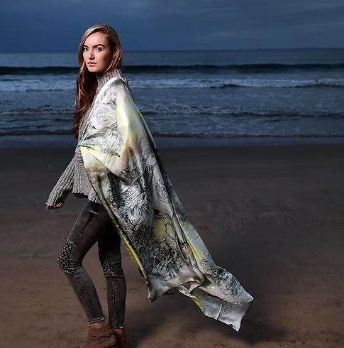 Queen Medb Lrg Scarf