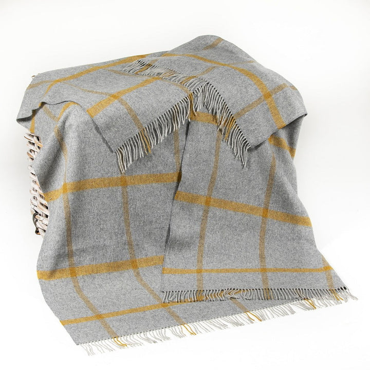 Merino Lambswool Throw in Grey Mustard Pane