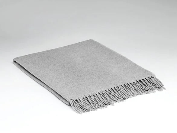McNutt 100% Cashmere Throw in Dove Grey