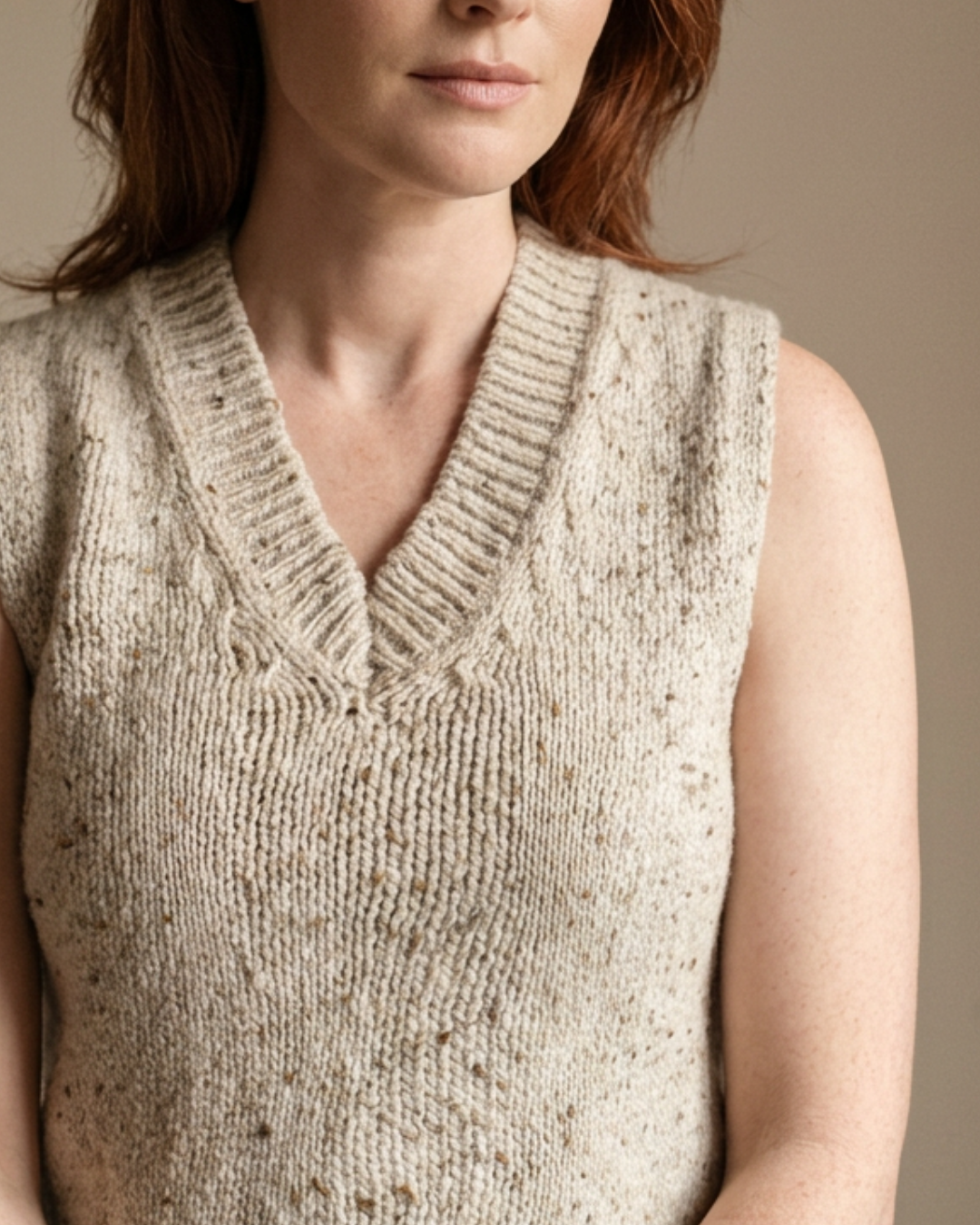 Merino/ Aplaca V Neck Vest in Natural Báinín