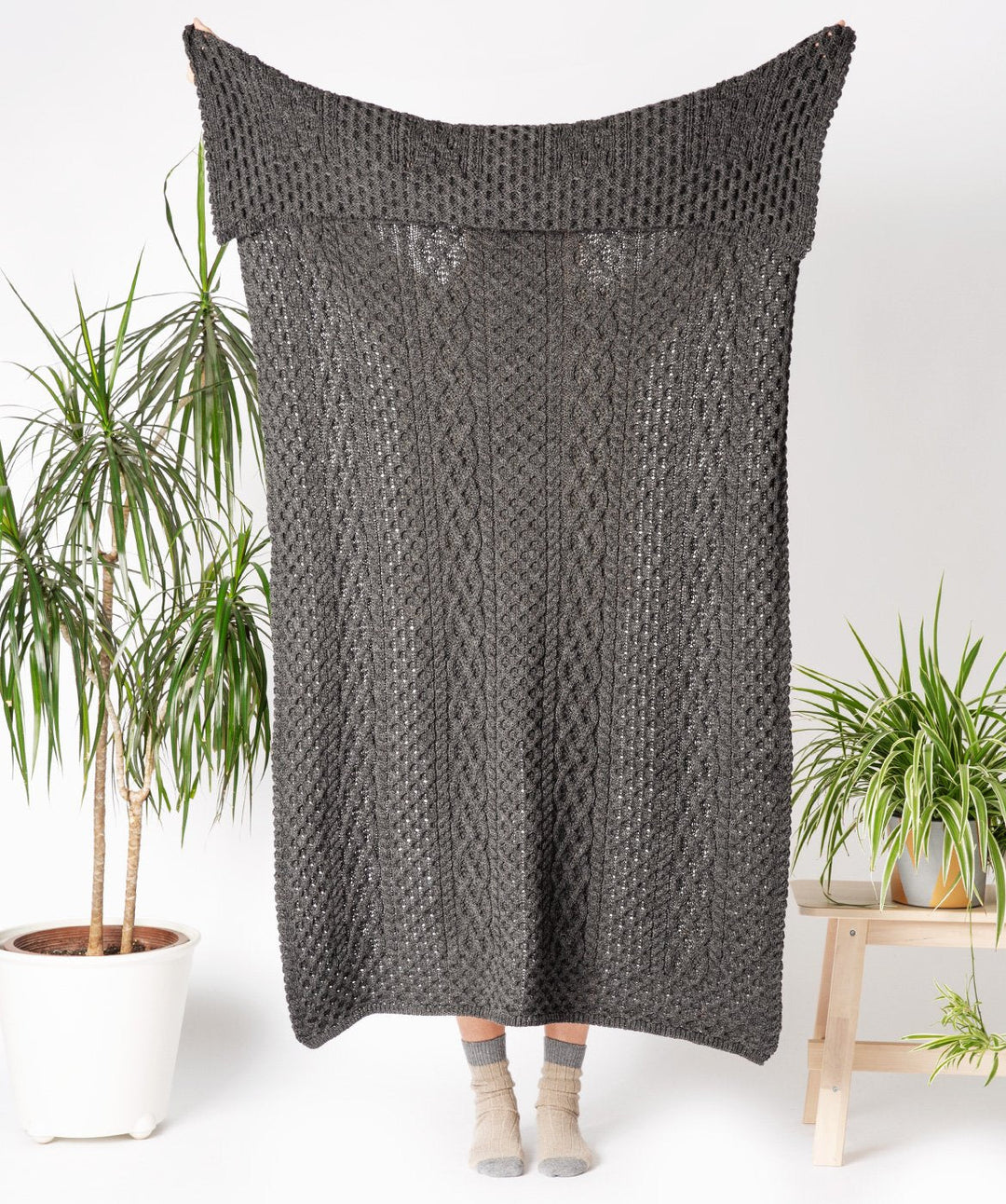 Merino Knit throw in Graphite Grey