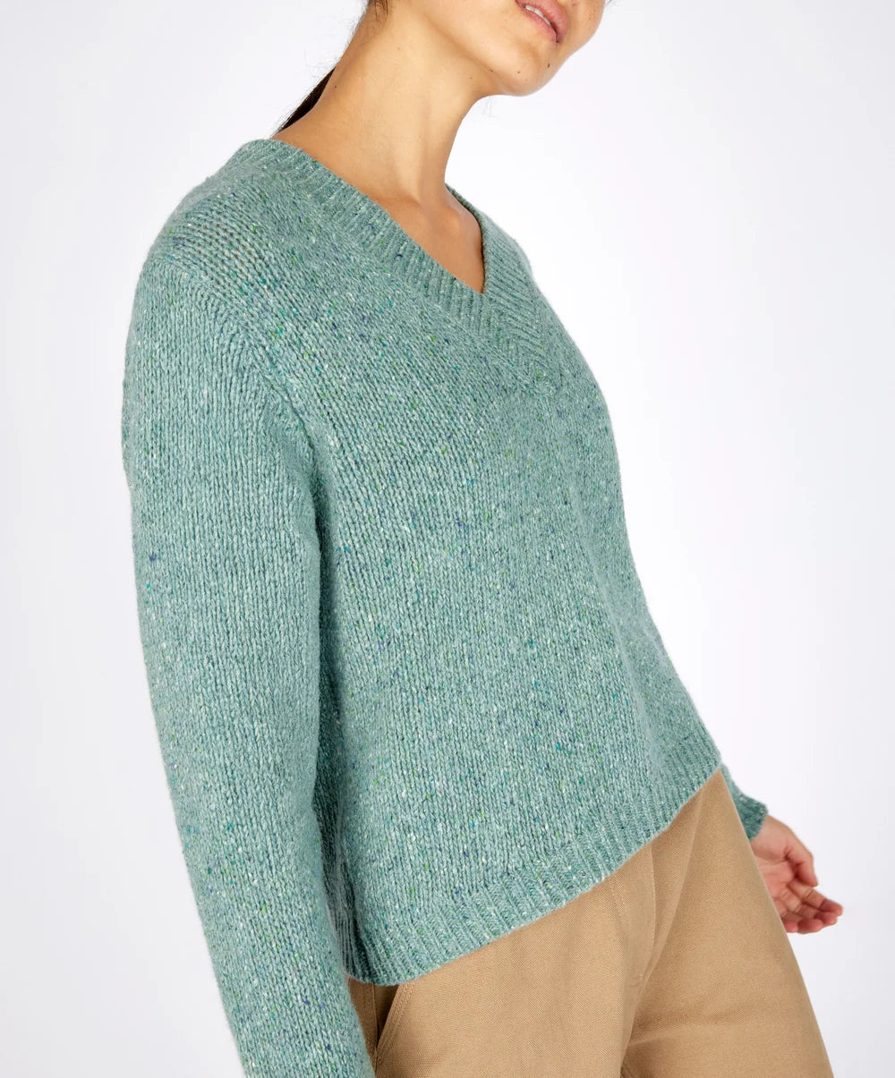 Cashmere blend Kayla V Neck Jumper In  Ocean Mist