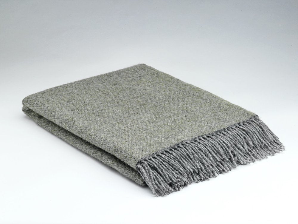 Wool Throw in Cosy Meadow