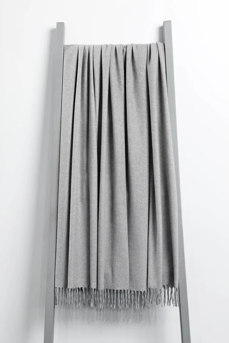 McNutt 100% Cashmere Throw in Dove Grey