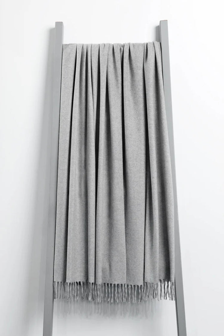 McNutt 100% Cashmere Throw in Dove Grey