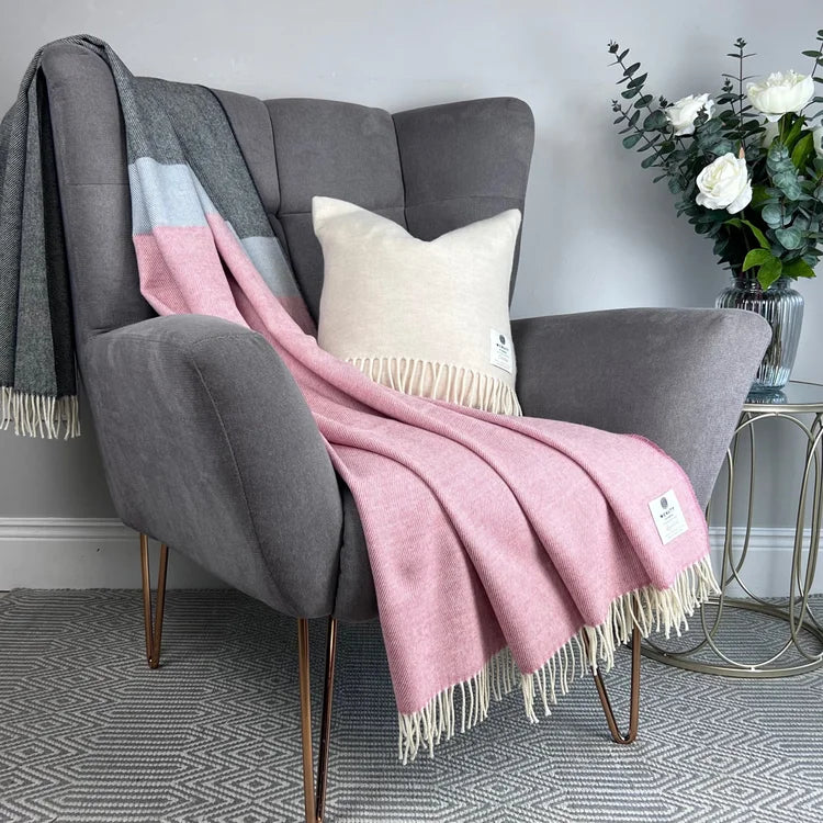 Supersoft Paris Throw