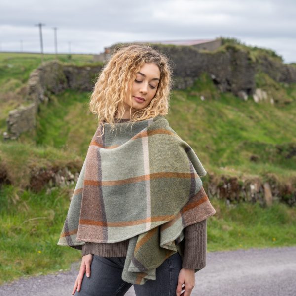 Lambswool Cape in Green Cream Check