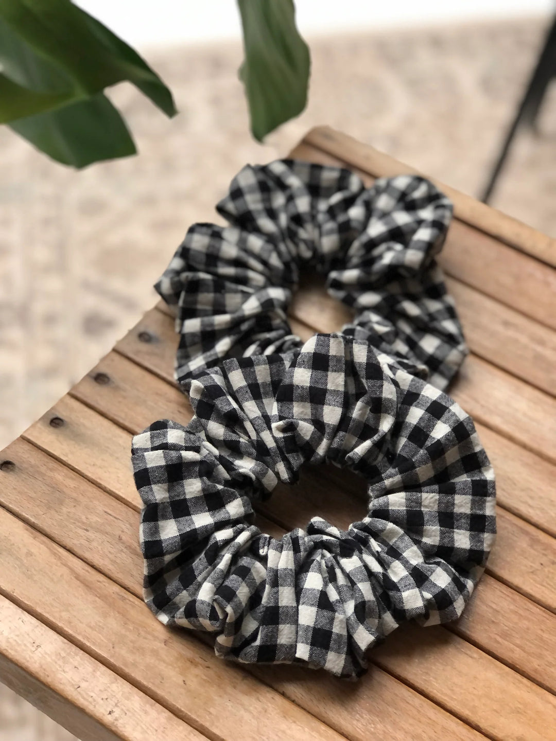 Linen Hair Scrunchie in Humbug