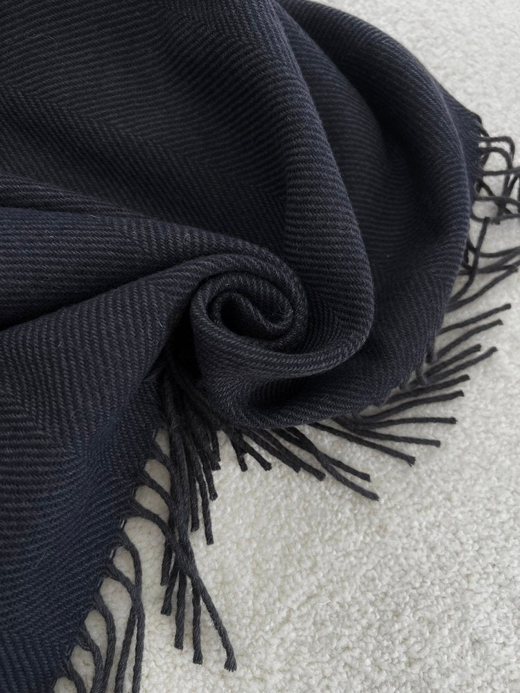 Merino, Lambswool Supersoft Throw Slate in Navy