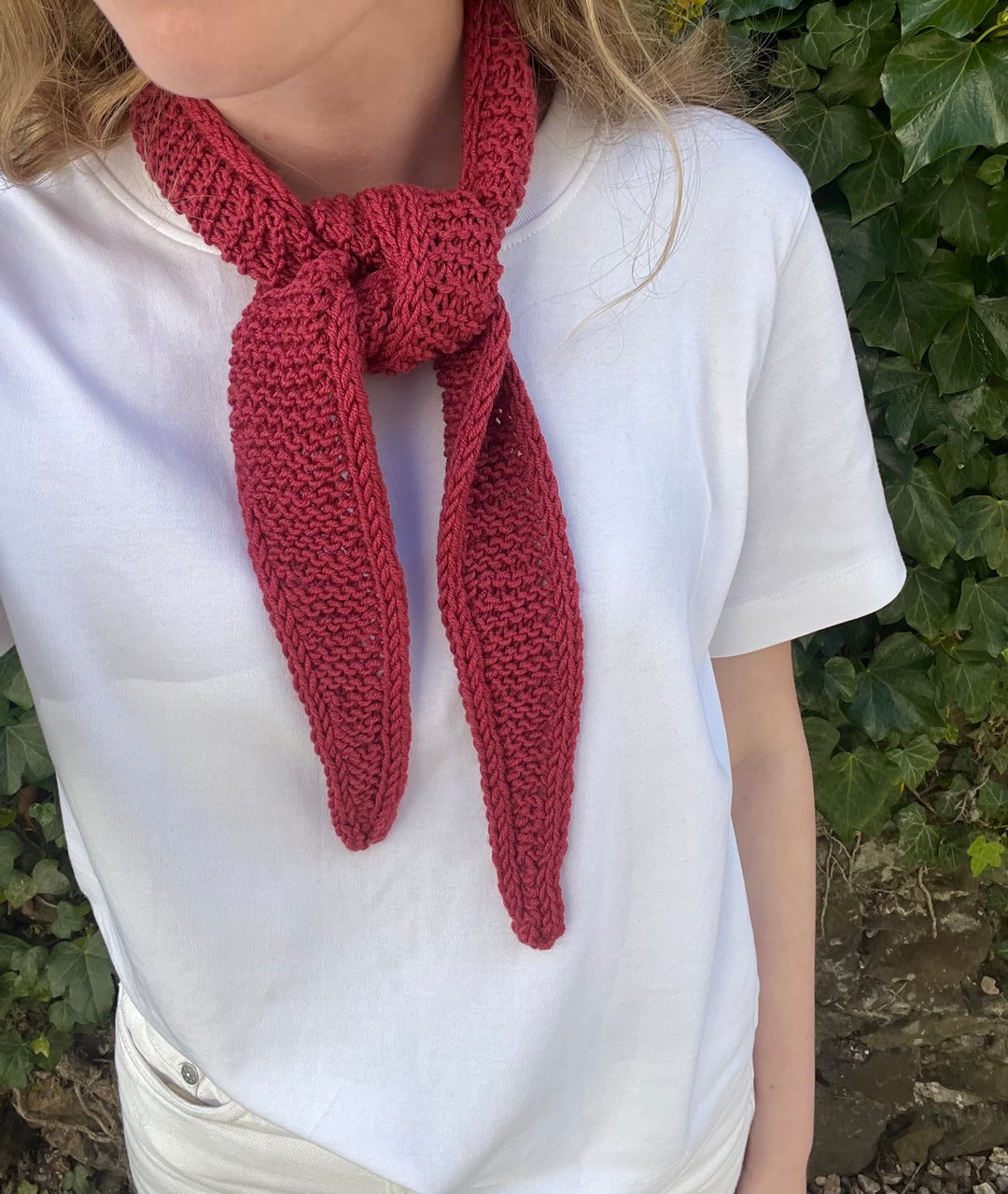 Merino Hand Knit Neck Scarf in Berry
