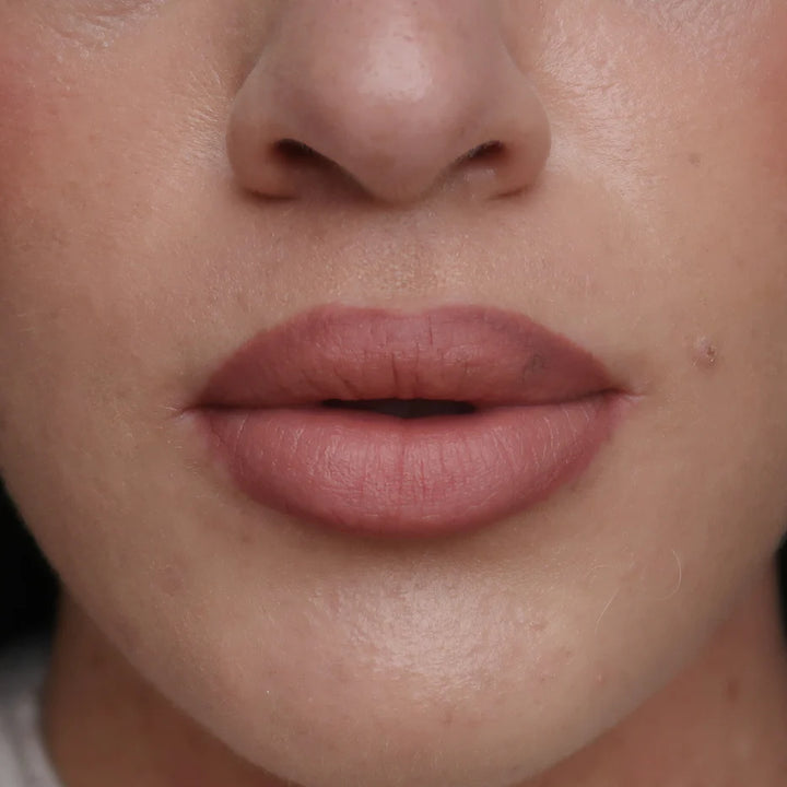 Core Four Lip Liner Kiss Kiss