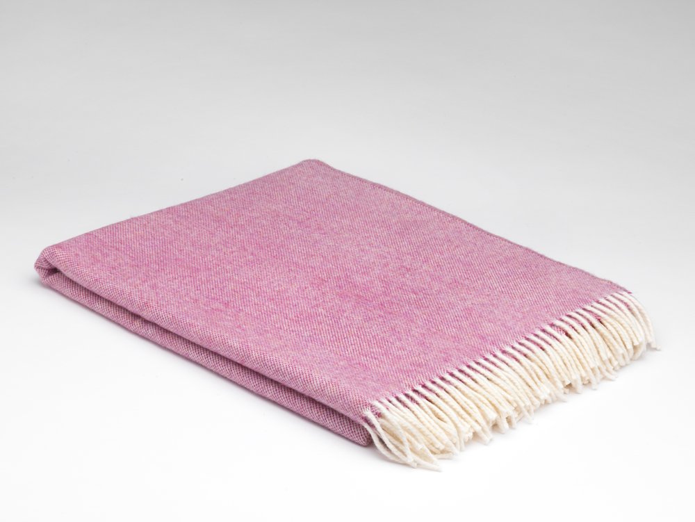 Merino Throw in Spotted Pink