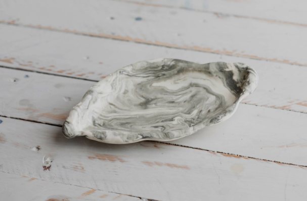 Porcelain White Shell Dish Grey