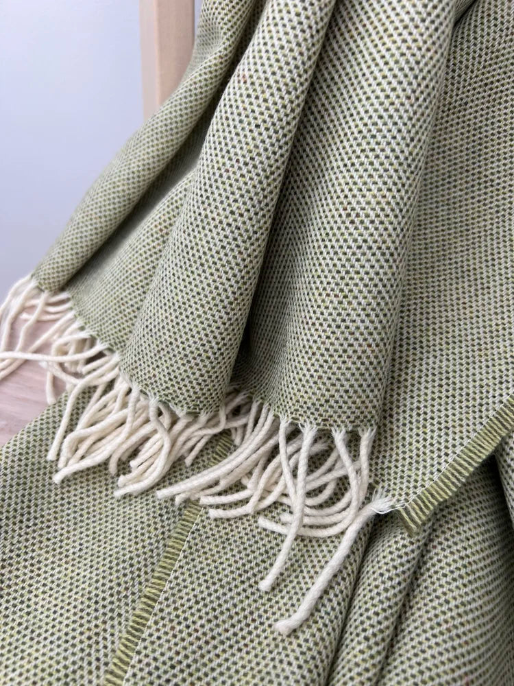 Merino Supersoft Throw in Spotted Green