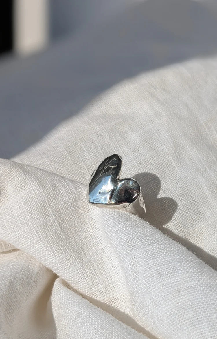 Gra Heart Silver Ring
