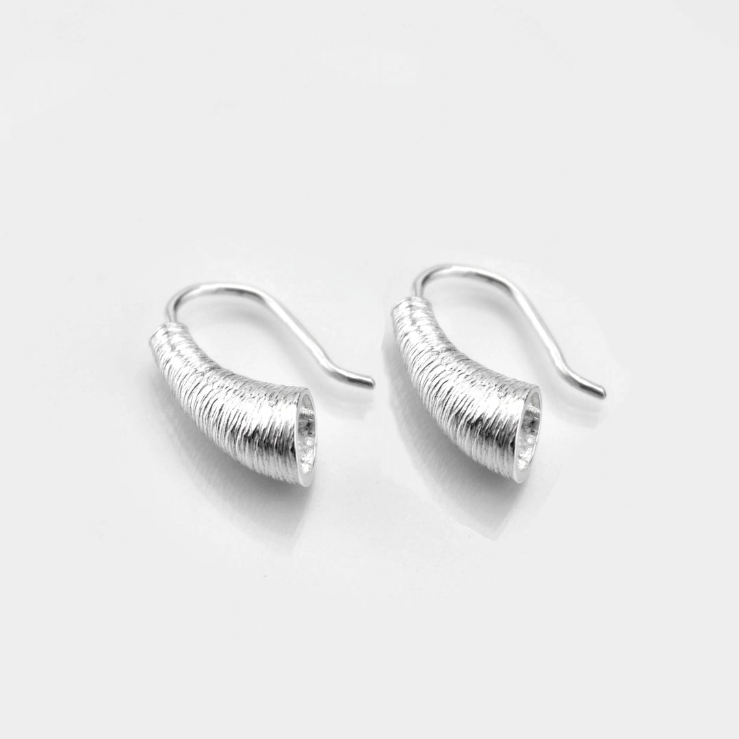 Croi Sliogan Shell Earrings