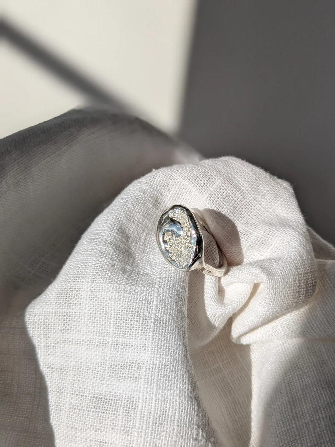 Molton Earth Smooth Shiny Ring Size M