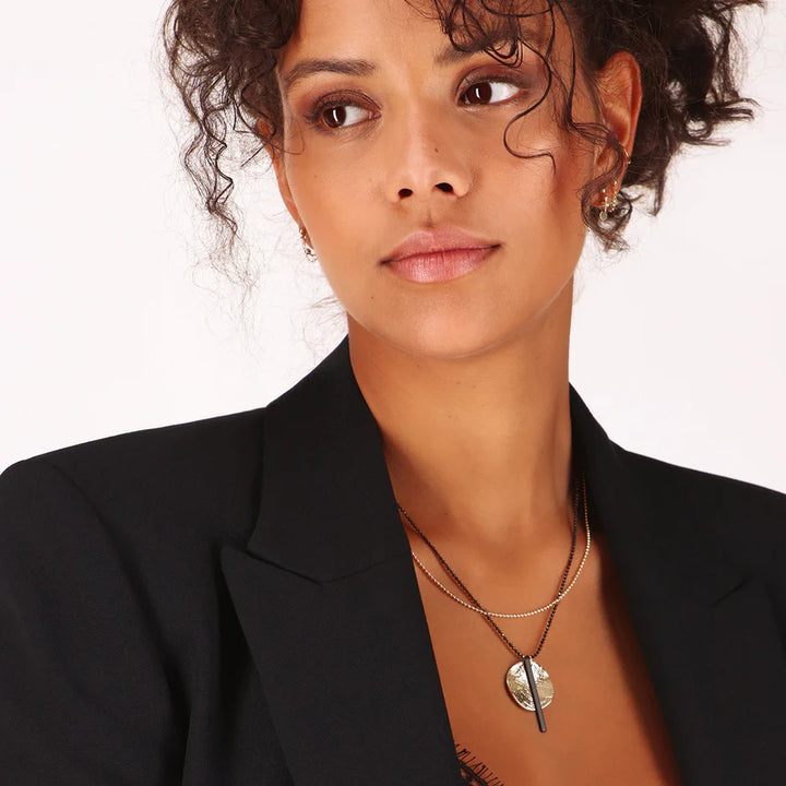 Scratched Stem Pendant in 14 kt Goldfill