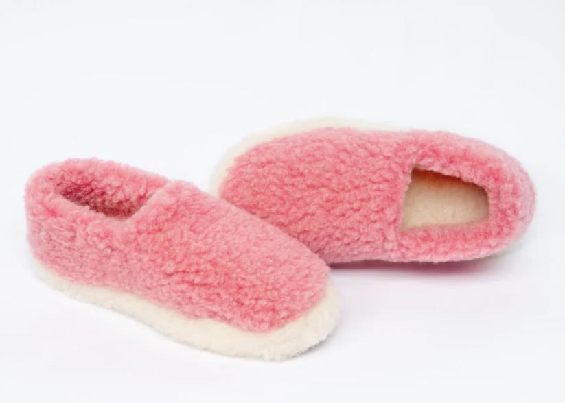 Fleece Wool Slippers in Full Pink